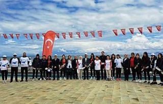 Kadınlar Van Gölü için yürüdü