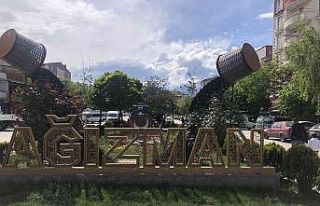 Kağızman’da park ve bahçelerin temizliği dikkat...