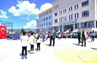 Kahramankazanlı çocuklar düzenlenen şenlikte doyasıya...