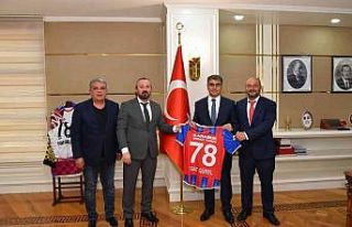 Karabük İdman Yurdu FK’dan Vali Gürel ve Başkan...