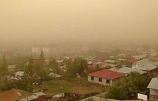 Karlıova, toz taşımıyla birlikte adeta kayboldu