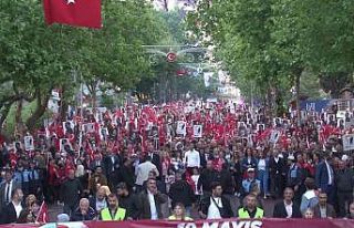Kartal’da fener alayında buluşan binler, 19 Mayıs...
