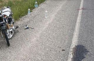 Kasksız sürücü kazada ağır yaralandı