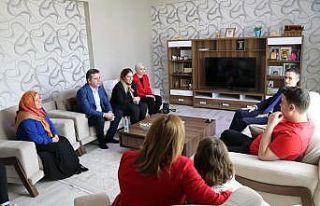 Kaymakam Karaman, bayramda şehit ve gazi ailelerini...