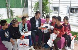 Kaymakam Mete, Ramazan Bayramı’nı çocuklarla...
