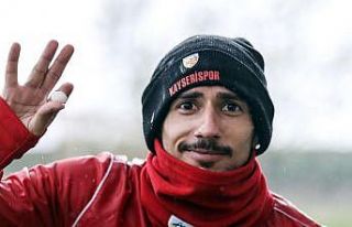 Kayserispor antrenmanına dolu engeli