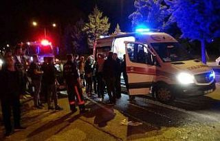 Kazada arkadaşı yaralanan sürücü ortalığı...