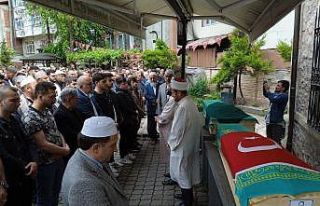 Kazada hayatını kaybeden anne ile oğlu son yolculuğuna...