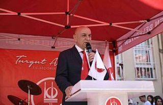 Keçiören 23 Nisan Ortaokulu yeni spor salonuna kavuştu