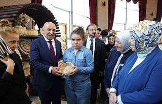 KEÇMEK kursiyerleri sertifika alarak hünerlerini...