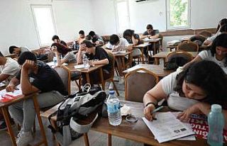 Kemer Belediyesi eğitim kursundaki öğrenciler seri...