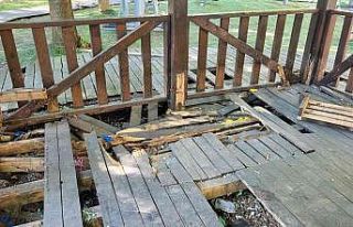 Kent Parkı kullanılmaz hale getirdiler