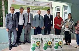 Kırklareli’nde üreticilere yerli hibrit ayçiçeği...