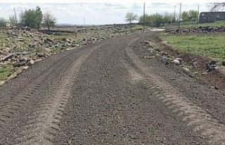 Kırsalda yeni yol hizmetleri devam ediyor