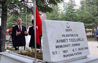 Kırşehir’de bayram arifesinde hüzünlü şehitlik...