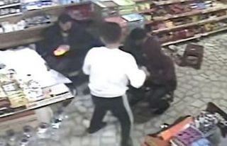 Kolonyalı şaka yapayım derken kuzenini yakıyordu