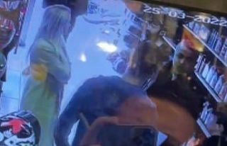 Konak Belediyesi çalışanından esnafa: "Senin...