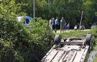 Kontrolden çıkan otomobil su kanalına düştü:...