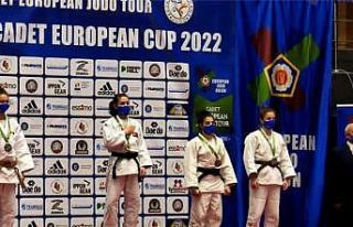 Konya Büyükşehir Belediyesporlu judocudan gururlandıran...