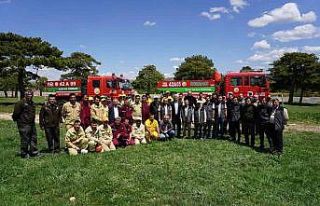 Konya’da orman yangını işçilerinin yangınla...