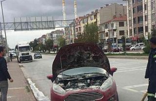 Konya’da otomobilde yangın paniği