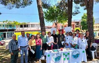 Köyceğiz festivalinde yöneticiler önlük taktı