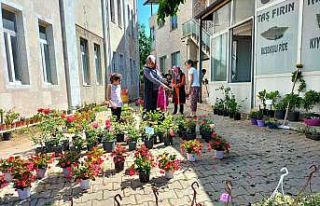 Köyceğizli çiçekçilerde Anneler Günü hareketliliği...