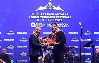 Kubat, Yörük Türkmen Festivalinde sevenleriyle...