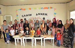 Kursiyer annelerin ’Anneler Günü’ mutluluğu