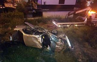 Kuşadası’nda motosiklet ile otomobil kafa kafaya...