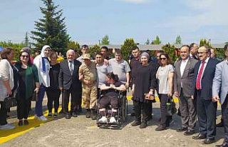 Kusursuz kafe çalışanları da asker oldu