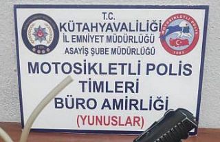 Kütahya’da bir araçta uyuşturucu ele geçirildi