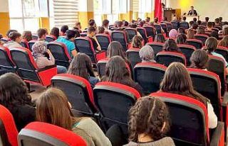 Lise öğrencilerine ’’Meslek seçimi’’ konferansı