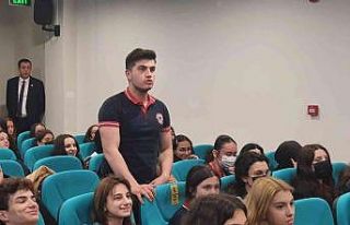 Lise öğrencilerine meslekler tanıtıldı