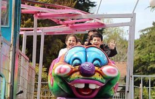 Lunapark yeniden şenlendi