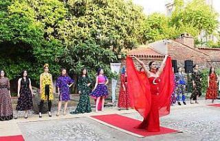 Manisa’da 100. yıla özel pazen defilesi