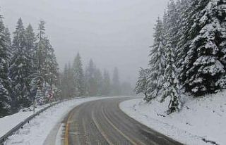 Mayıs ayında beyaza bürünen Ilgaz Dağı havadan...