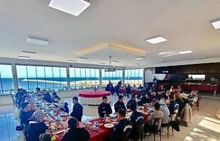 Mehmetçiklere Anneler Günü’nde anne kahvaltısı