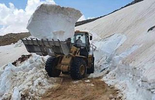 Mersin Büyükşehir, Yörükler için zirvedeki karlı...