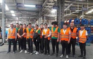 Meslek Lisesi öğrencileri fabrikaları yerinde inceliyor