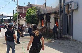 Metruk ev alevlere teslim oldu