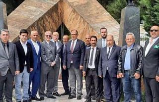 MHP Yalova İl Teşkilatı’ndan şehitliklere ziyaret