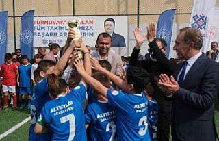 Minik kramponlarda şampiyon Burhan Erdayı