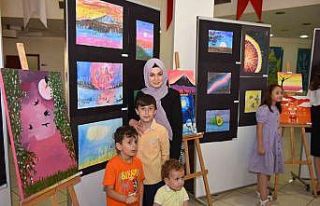 Minik ressamların eserleri görücüye çıktı