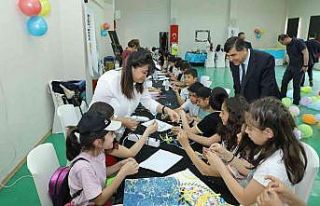 Minikler elektronik programlama için yarıştı