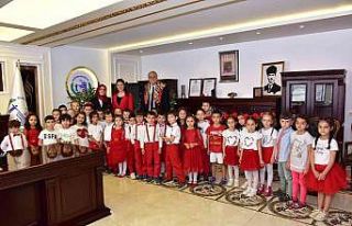 Miniklerden Başkan Bakkalcıoğlu’na ziyaret