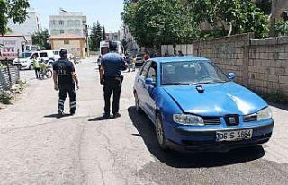 Motosiklet ile otomobil çarpıştı: 1 yaralı