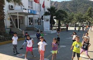 Muğla’da temel eğitimde 10 bin okul projesi hız...