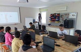 Muradiye’de “Tasarım ve Beceri Atölyesi” kuruldu