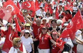 Muratpaşa’da 19 Mayıs kutlamaları sabah sporuyla...